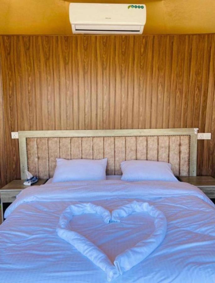 Abdullah Luxury Camp Appartement Wadi Rum Buitenkant foto