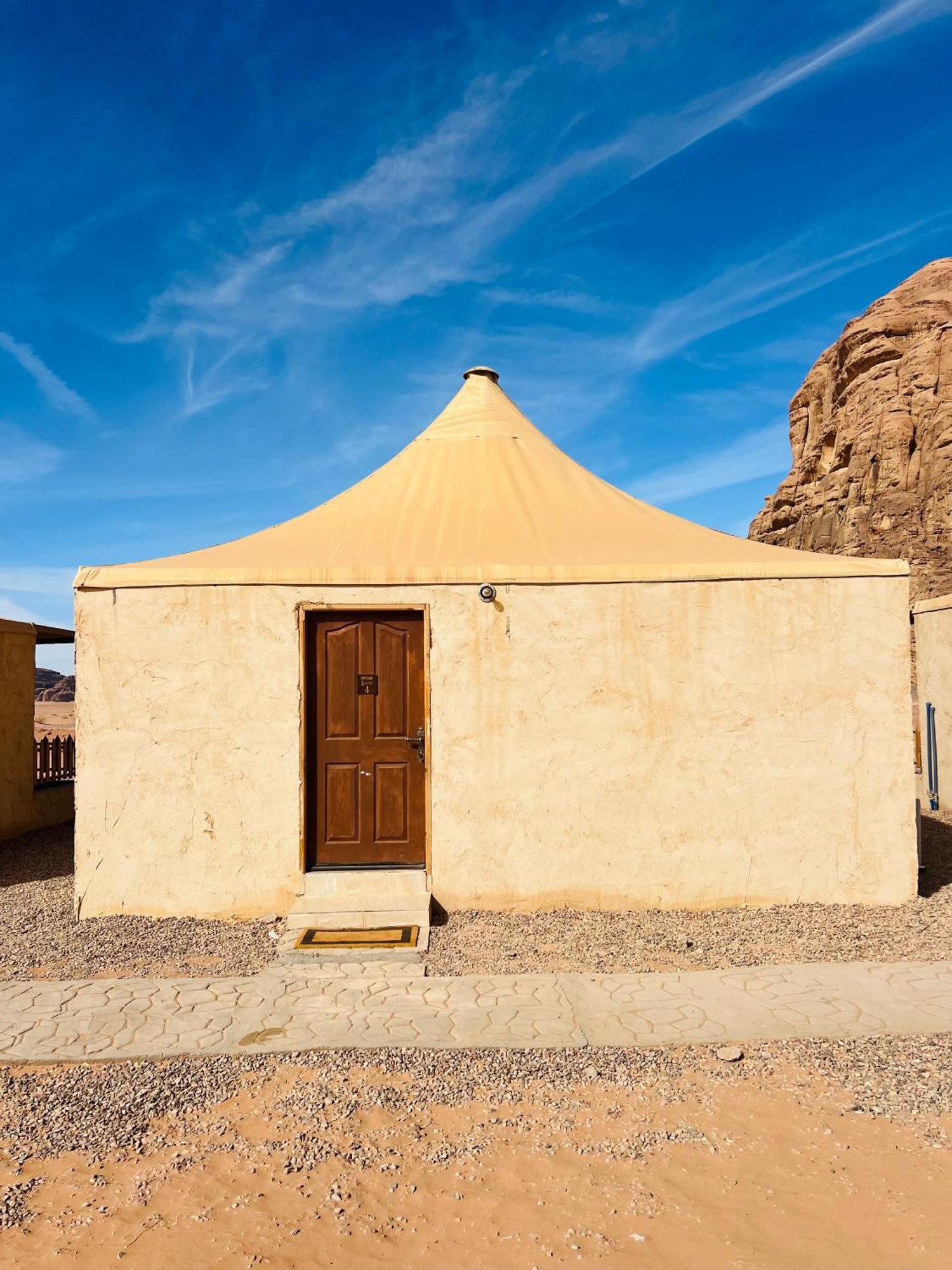 Abdullah Luxury Camp Appartement Wadi Rum Buitenkant foto