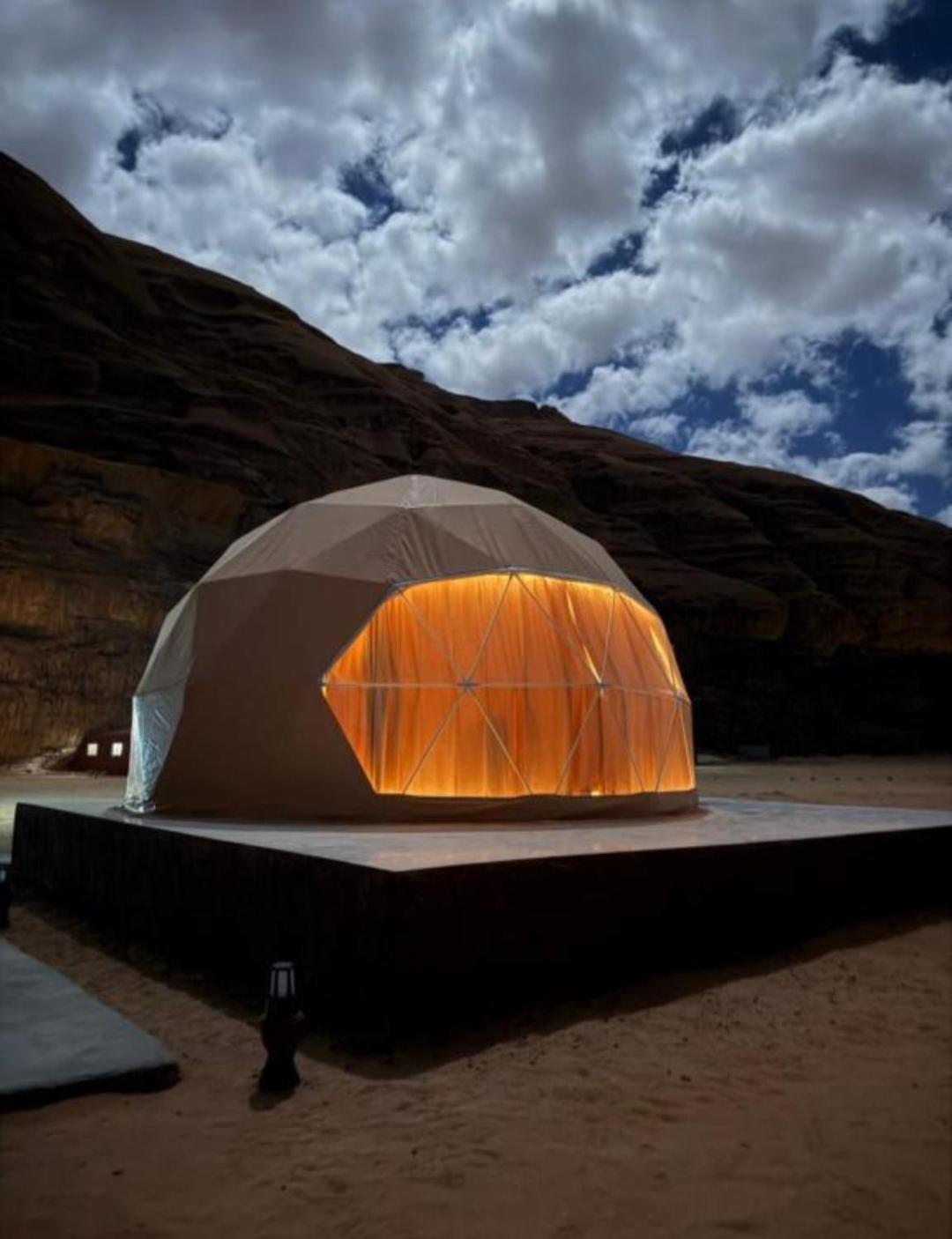 Abdullah Luxury Camp Appartement Wadi Rum Buitenkant foto