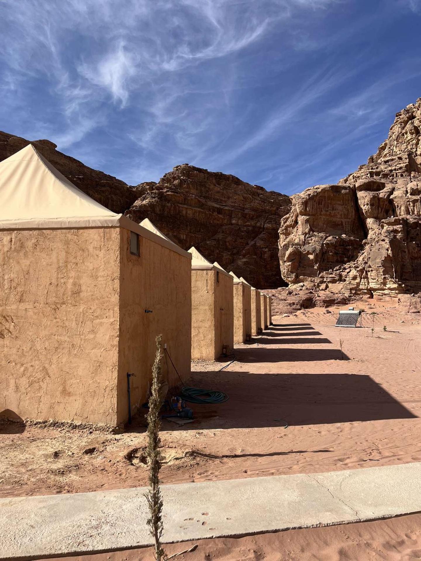 Abdullah Luxury Camp Appartement Wadi Rum Buitenkant foto