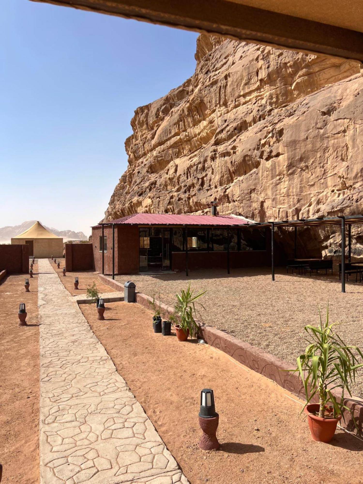 Abdullah Luxury Camp Appartement Wadi Rum Buitenkant foto