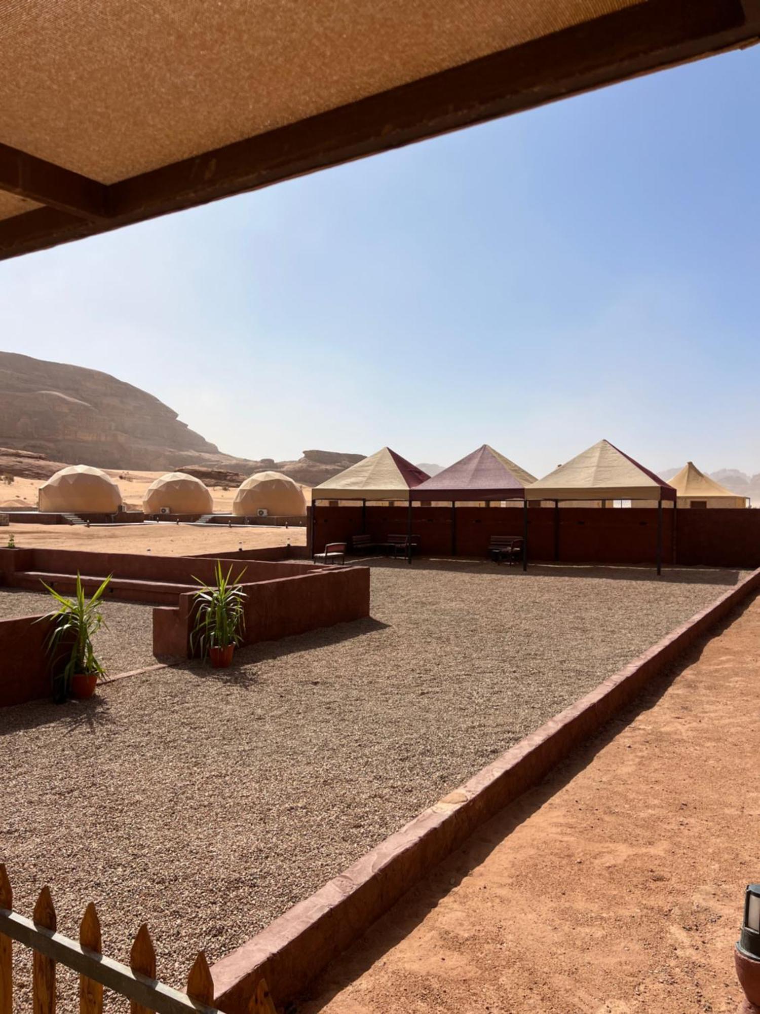 Abdullah Luxury Camp Appartement Wadi Rum Buitenkant foto